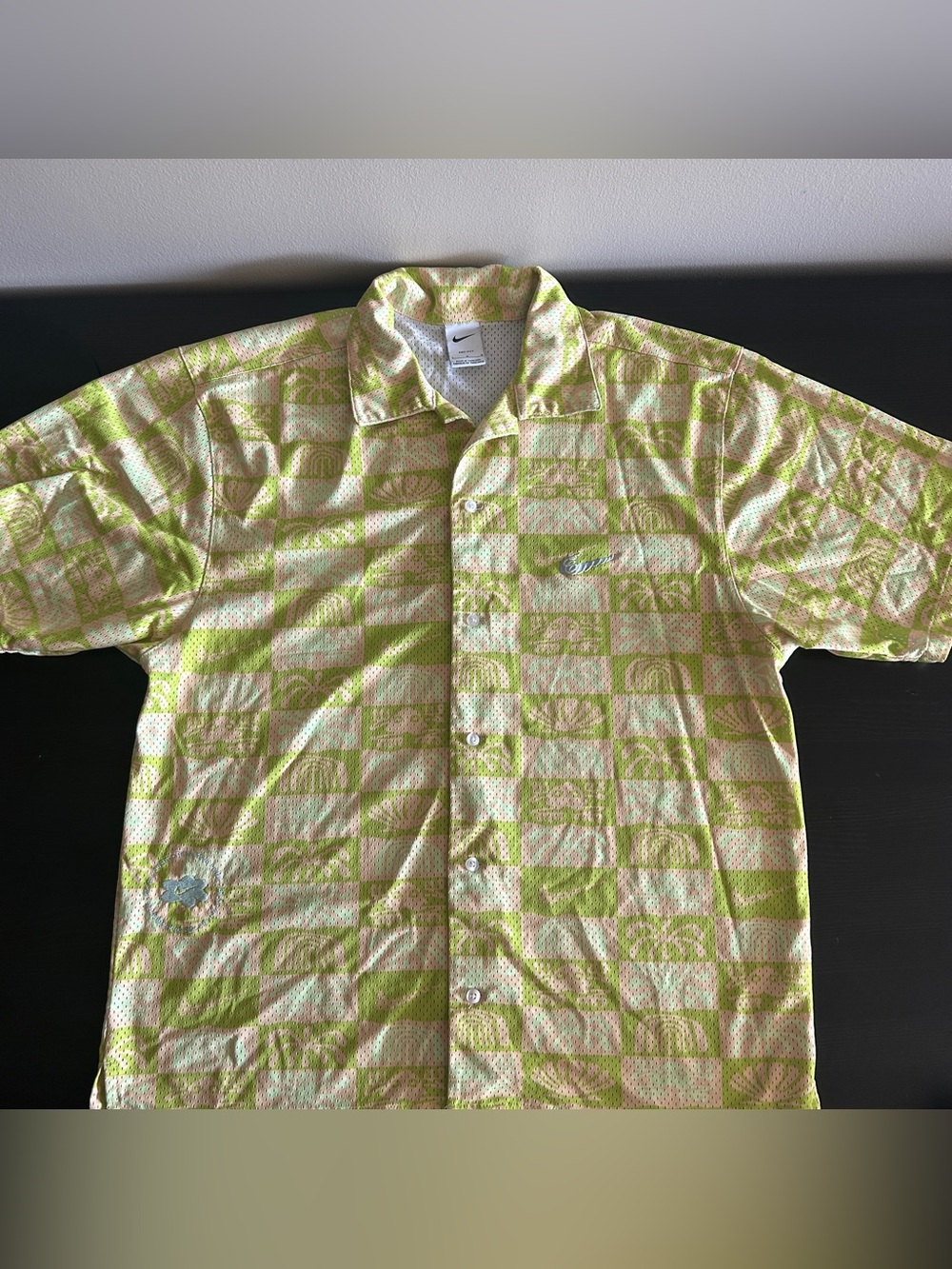 Nike Dri-FIT Mesh Hawaiian Resort Camp Button Up Shirt (size Large) DV0041-294